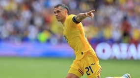Nicolae Stanciu buteur avec la Roumanie contre l'Ukraine