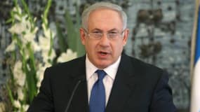 Le gouvernement du Premier ministre d'Israël Benyamin Netanyahu, ici le 25 avril 2010, approuve un nouveau plan de logement dans les colonies. (Photo d'illustration)