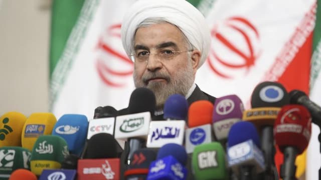 Le nouveau président iranien Hassan Rohani a prêté serment dimanche devant le parlement. /Photo prise le 17 juin 2013/REUTERS/Fars News/Majid Hagdost