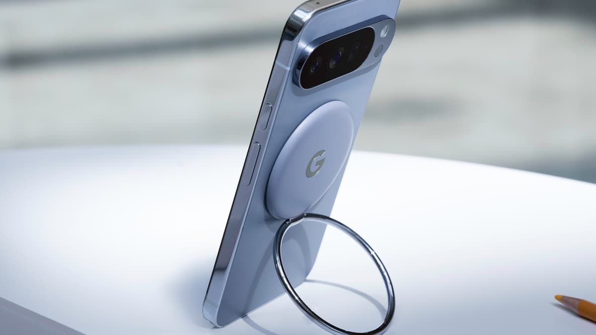 Le Pixelsnap Ring Stand permet d'utiliser le smartphone en mode mains libres.