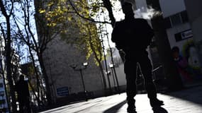 Un militaire dans le XXeme arrondissement de Paris, le 22 novembre 2015.