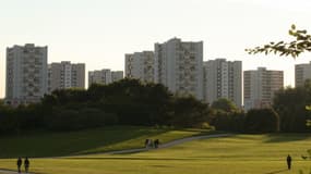 Les immeubles de La Courneuve vus du parc du même nom, en banblieue parisienne.