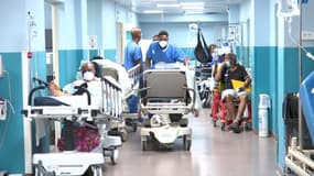 Covid-19 en Guadeloupe: immersion dans un hôpital au bord du gouffre à Pointe-à-Pitre