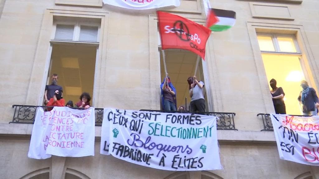 Mouvement étudiant Sciences Po Paris à Son Tour En Partie Occupée