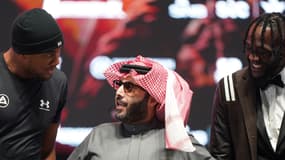 Les boxeurs Anthony Joshua et Deontay Wilder réunis en Arabie saoudite, le 15 novembre 2023