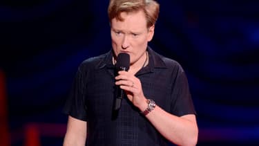 Conan O'Brien sur la scène des MTV Movie Awards le 11 avril 2014 à Los Angeles