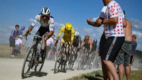 Remco Evenepoel devant Tadej Pogacar et Jonax Vingegaard lors de la 9e étape du Tour de France, le 7 juillet 2024
