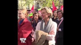 Les images de la manifestation contre la PMA à toutes les femmes à Paris