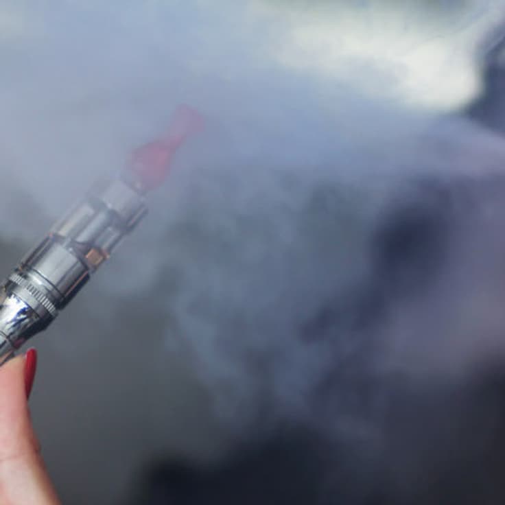 Les polémiques font chuter les ventes de cigarettes électroniques de près  de 30% en France