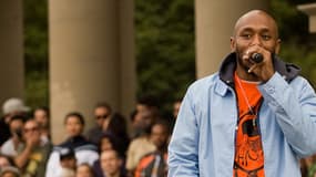 Le rappeur Mos Def, aussi connu sous le nom de Yasiin Bey, a accepté de subir le gavage forcé des détenus de Guantanamo.