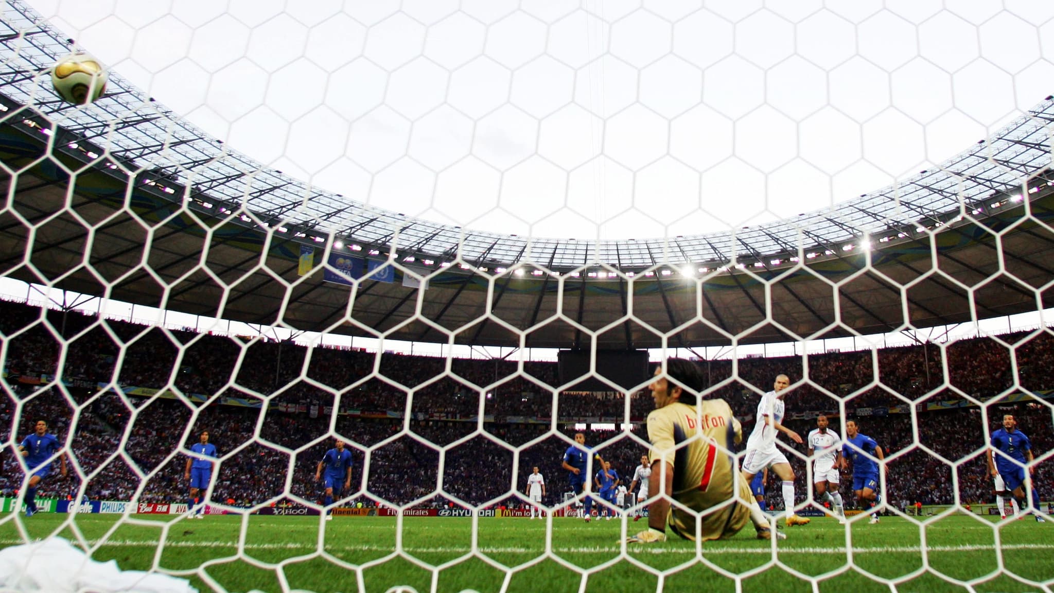 La panenka de Zinédine Zidane face à Gianluigi Buffon en finale de la Coupe du monde 2006, à Berlin