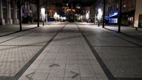 Des rues désertes à Metz (est de la France), pendant le couvre-feu, le 5 janvier 2021