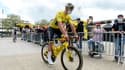 Mathieu van der Poel avec lemaillot jaune du Tour de France