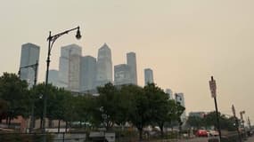 Les buildings de New York enrobés par la pollution, le 6 juin 2023