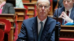 Le ministre de l'Economie, Eric Lombard au Sénat, à Paris, le 23 janvier 2025