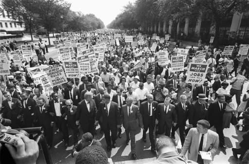 De nombreux blancs ont participé, le 28 août 1963, à la grande "Marche sur Washington" avec le révérend Martin Luther KIng (3e en partant de la gauche) De nombreux blancs ont participé, le 28 août 1963, à la grande "Marche sur Washington" avec le révérend Martin Luther KIng (3e en partant de la gauche)