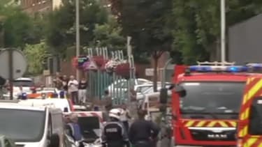 Le quartier de l'église est bouclé par la police.