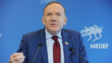 Pierre Gattaz estime qu'il faut aussi être compétitifs sur les" salaires à haute valeur ajoutée".