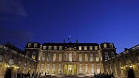 Nicolas Sarkozy a réuni jeudi à l'Elysée les ministres chargés de la réforme des retraites et souhaité que les éventuelles évolutions sur la pénibilité puissent faire l'objet d'amendements au projet de loi. /Photo d'archives/REUTERS/Jean-Paul Pélissier