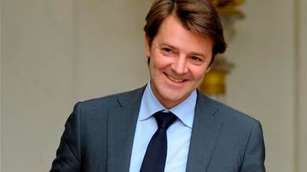 Le gouvernement ne relancera pas le débat sur l'identité nationale et si l'UMP décidait du contraire, il le ferait sous sa seule responsabilité, selon le porte-parole du gouvernement François Baroin. /Photo d'archives/REUTERS/Philippe Wojazer