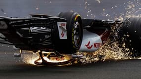 Guanyu Zhou lors de son accident lors du GP de Grande-Bretagne