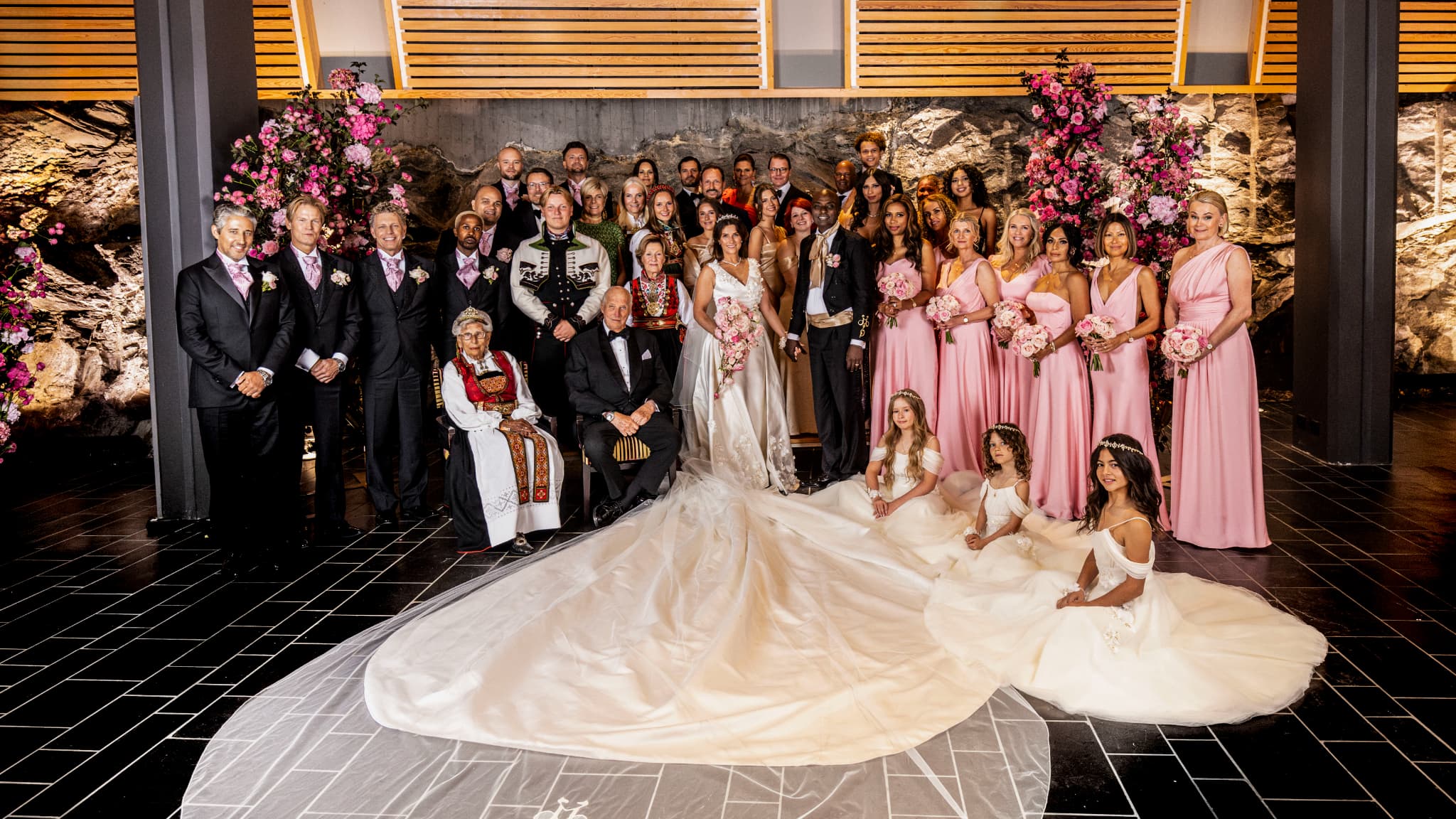 Le mariage de la princesse norvégienne Märtha Louise et du "chaman" américain Durek Verrett le 31 août 2024