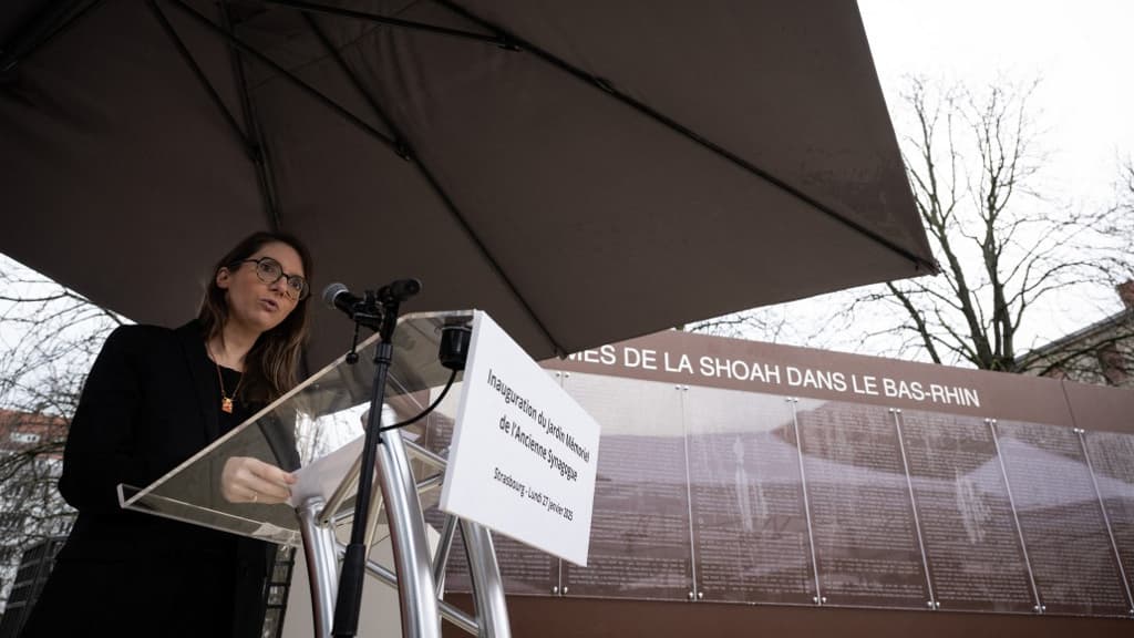La ministre chargée de la Lutte contre les discriminations, Aurore Bergé, lors de l'inauguration du mur des noms en hommage aux victimes de la Shoah à Strasbourg, le 27 janvier 2025. La ministre chargée de la Lutte contre les discriminations, Aurore Bergé, lors de l'inauguration du mur des noms en hommage aux victimes de la Shoah à Strasbourg, le 27 janvier 2025.
