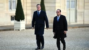 François Hollande (d) et David Cameron, le 23 novembre 2015 à l'Elysée