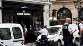 L'horlogerie Vacheron Constantin, 2 rue de La Paix à Paris, peu après le braquage, vendredi