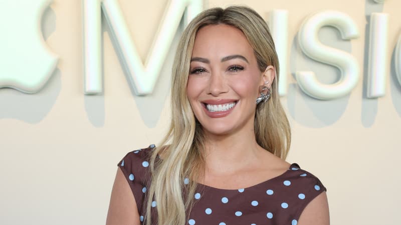 Singles, tournée, album... Hilary Duff de retour à la musique après 18 ans d'absence