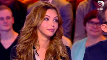 Nabilla sur le plateau de "Touche pas à mon poste"