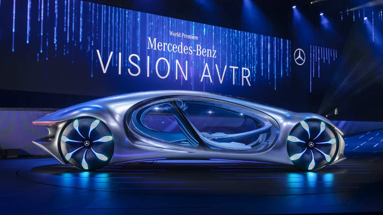 Mercedes explique que ce concept a théoriquement une autonomie de 700 kilomètres. Mercedes explique que ce concept a théoriquement une autonomie de 700 kilomètres.