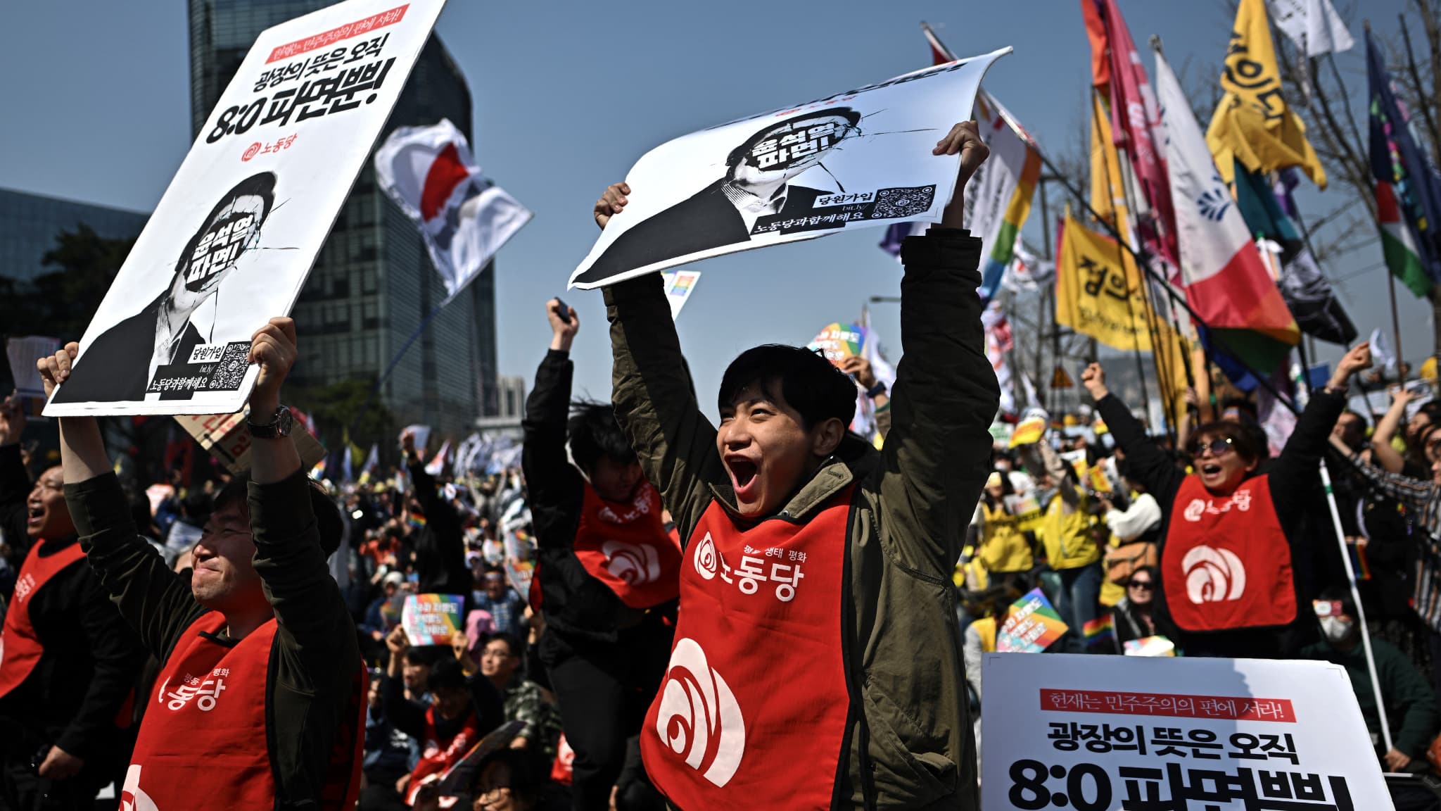 Des manifestants anti-Yoon à Séoul ce vendredi 4 avril. 