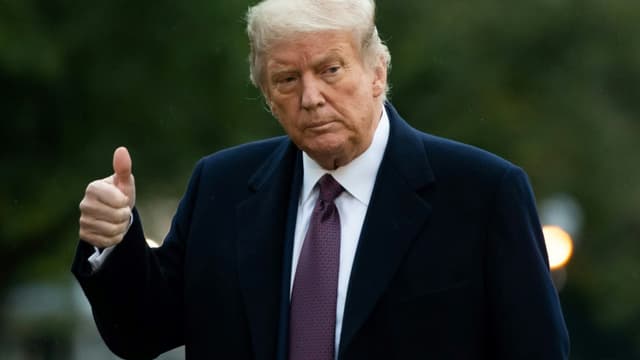 Le président américain Donald Trump à son retour à la Maison Blanche, après avoir fait campagne dans le New Jersey, le 1er octobre 2020