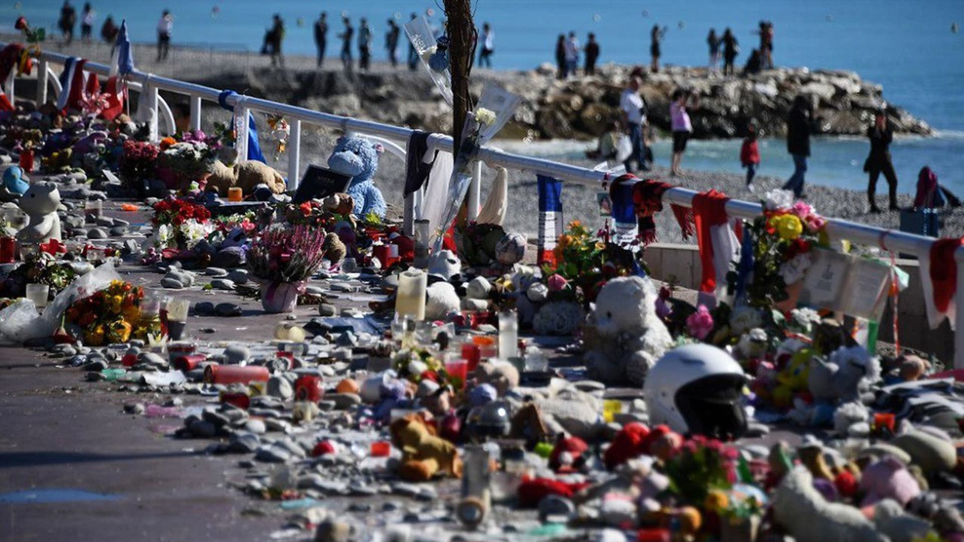 ATTENTAT DE NICE : AU COEUR DE L'ENFER