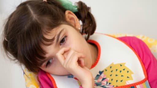 Graciela Elizalde, 8 ans, souffrant du syndrome de Lennox-Gastaut et devenue la première consommatrice légale de cannabis médical au Mexique, chez elle à Guadalupe, le 12 novembre 2015