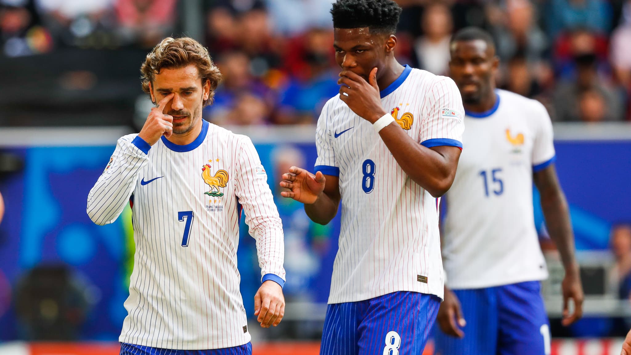 Antoine Griezmann et Aurélien Tchouameni lors de France-Belgique à l'Euro le 1er juillet 2024 Antoine Griezmann et Aurélien Tchouameni lors de France-Belgique à l'Euro le 1er juillet 2024