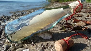 Une bouteille rendant hommage à une victime de l'attentat de Manchester a été jetée à la mer. (Photo d'illustration)