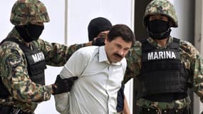 El Chapo, arrêté par les policiers samedi au Mexique.