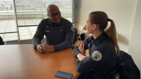 Les deux policiers ayant aidé une femme à accoucher place de la  Concorde à Paris en mars 2022
