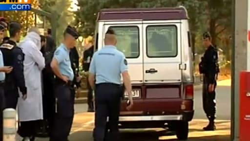 Le convoi funéraire au cimetière de Cornebarrieu ce jeudi soir.