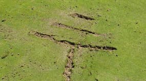 Photo du golf de Beaumont-Saint-Cyr, signé du logo des Soulèvements de la Terre, le 20 août 2023.