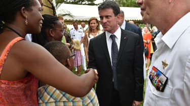 Manuel Valls à Abidjan, en Côte d'Ivoire, le 30 octobre.