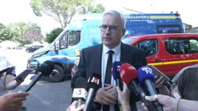 Le préfet du Tarn, Laurent Buchaillat, lors d'une conférence de presse à proximité du tracé de l'A69 où se déroule une manifestation contre le projet autoroutier, le 5 juillet 2025. 