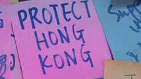 Pourquoi des post-it vierges fleurissent à Hong Kong ?