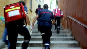 Appelés pour porter secours à une femme dans un immeuble à Saint-Nazaire, les pompiers sont tombés sur une famille de six personnes qui vivait totalement coupée du monde.