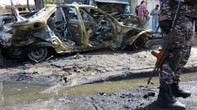 Une voiture explosée au centre de Bagdad