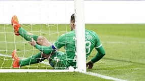Anthony Briançon s'apprête à découvrir l'étendue des dégâts causés par le choc