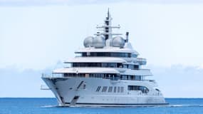 Un yacht d'un oligarque russe saisi en juin 2022, après l'invasion de l'Ukraine par la Russie.