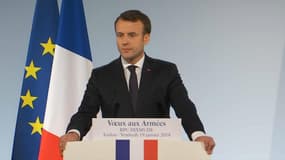 Macron annonce que le "service national universel sera mené à son terme" 